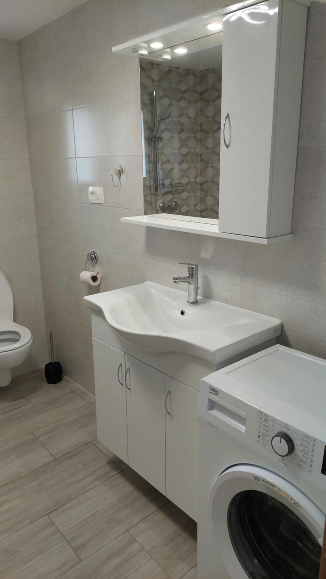 Apartma Lili Изола Екстериор снимка